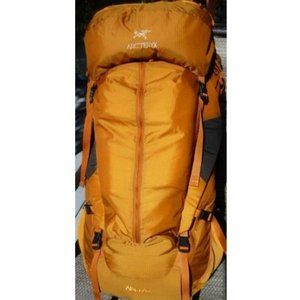 Arc’teryx Altra 65 backpack with rain cover, new condition